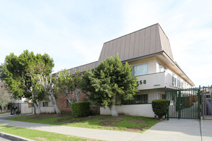 5258 Newcastle Ave Apartments