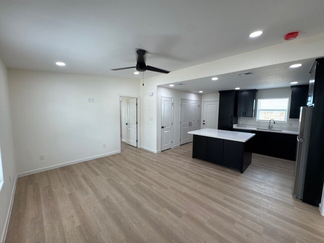 202 Evergreen St, Unit A Evergreen in Los Fresnos, TX - Building Photo - Building Photo