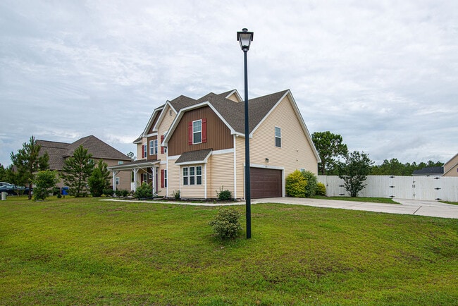 601 Winfall Dr in Holly Ridge, NC - Building Photo - Building Photo