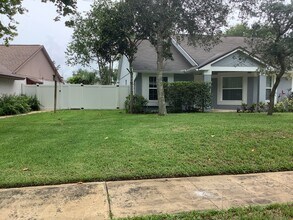 1127 Shaffer Trl in Oviedo, FL - Building Photo - Building Photo