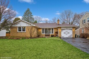 144 S Greenwood Ave in Palatine, IL - Building Photo