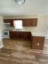 1408 Woodmere Dr in Greensboro, NC - Building Photo - Building Photo