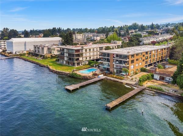 property at 6225 Lake Washington Blvd NE