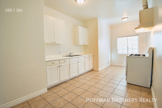 1866 W 11th St, Unit 5 in Los Angeles, CA - Building Photo - Building Photo