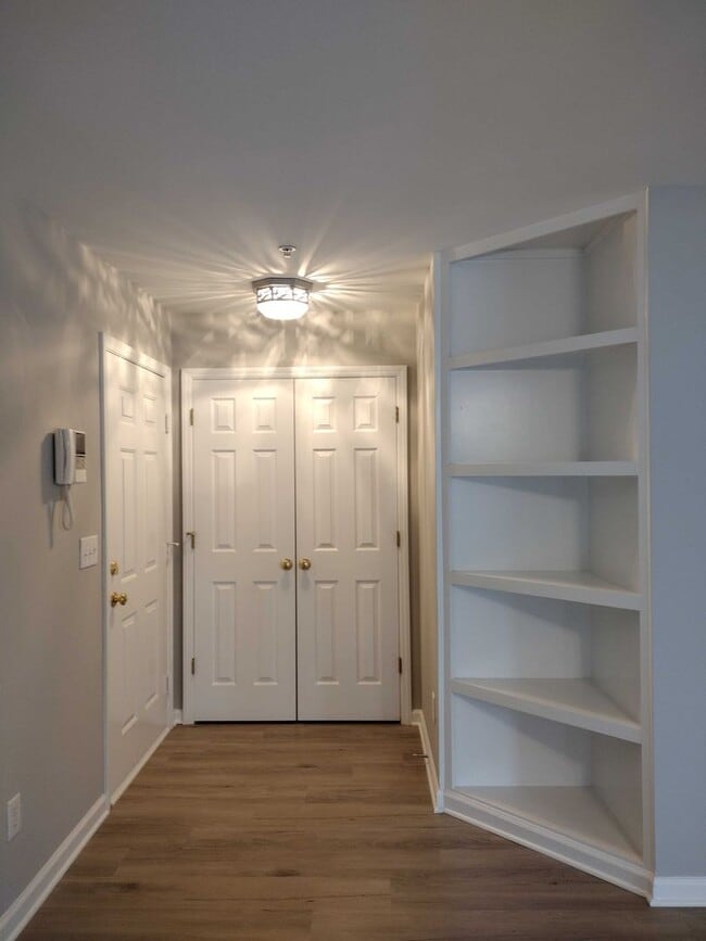 property at 211 Ivy Glen Ct