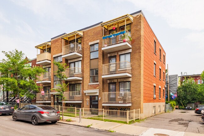 2269-2275 Messier in Montréal, QC - Building Photo - Primary Photo