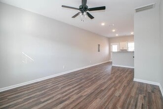 1115-H2 Hillwood Dr in Clarksville, TN - Building Photo - Building Photo
