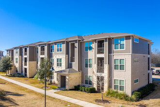 The Bend at Crescent Pointe in College Station, TX - Building Photo - Building Photo