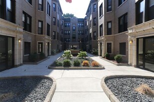 4045 N Ashland in Chicago, IL - Building Photo