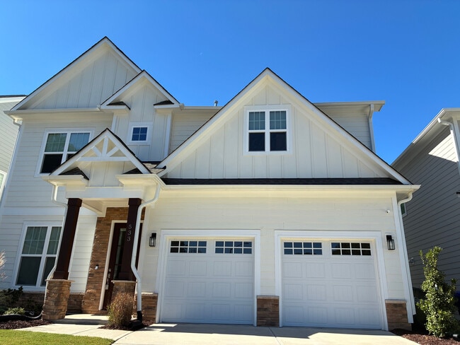 Room in House on Kings Lake Wy in Durham, NC - Building Photo - Building Photo