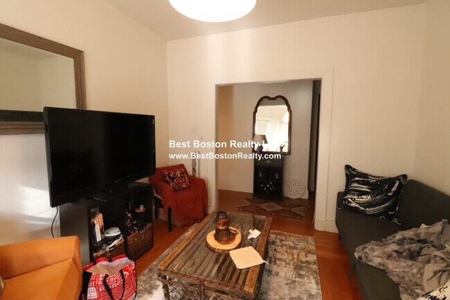 163 Summer St, Unit 36 in Somerville, MA - Building Photo - Building Photo