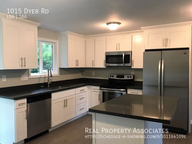 1015 Dyer Rd in Sultan, WA - Building Photo - Building Photo