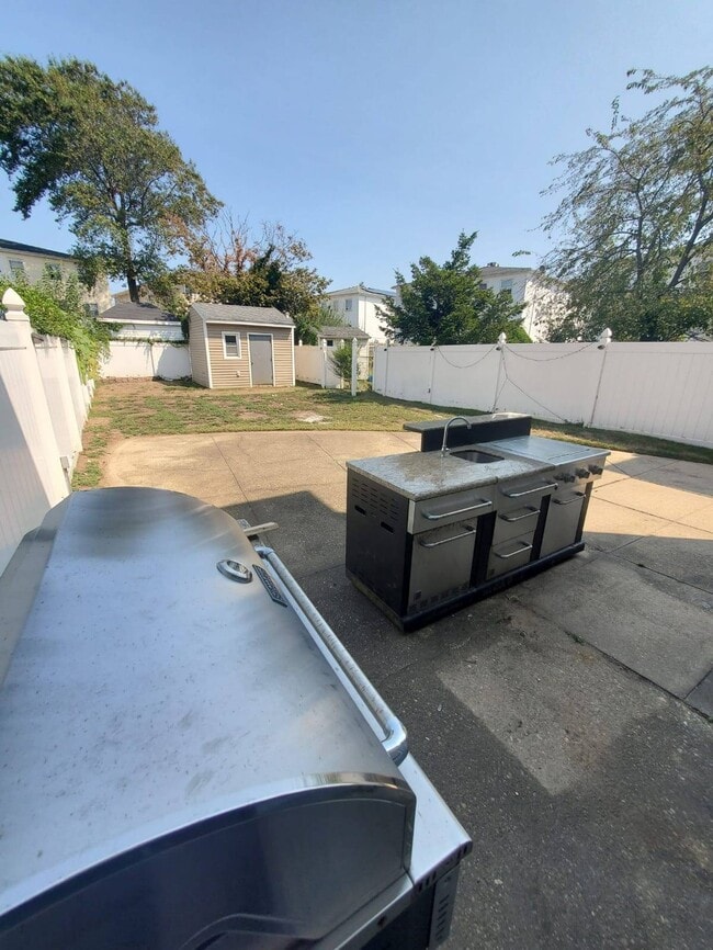 10-20 Bay 32 St in Queens, NY - Building Photo - Building Photo