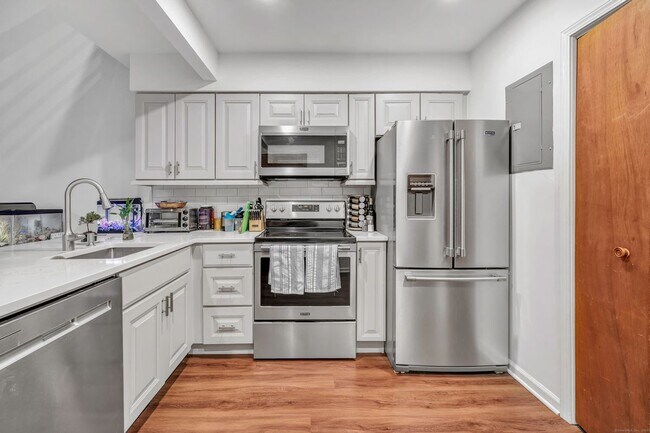25 Grand St in Norwalk, CT - Building Photo - Building Photo