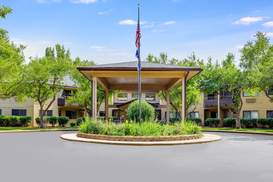 Parkwood Estates Senior Apartments in Fort Collins, CO - Building Photo