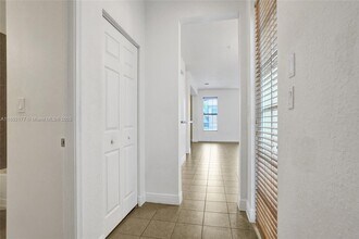 1401 SW 147th Ter in Pembroke Pines, FL - Building Photo - Building Photo