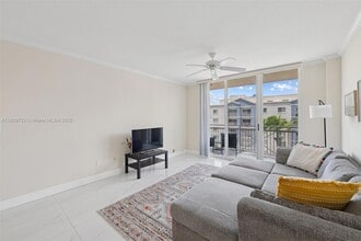 2665 SW 37th Ave, Unit 612 in Miami, FL - Building Photo - Building Photo