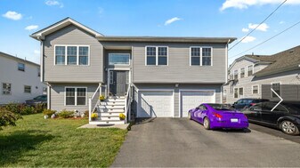 119 Pleasant St in Cranston, RI - Building Photo