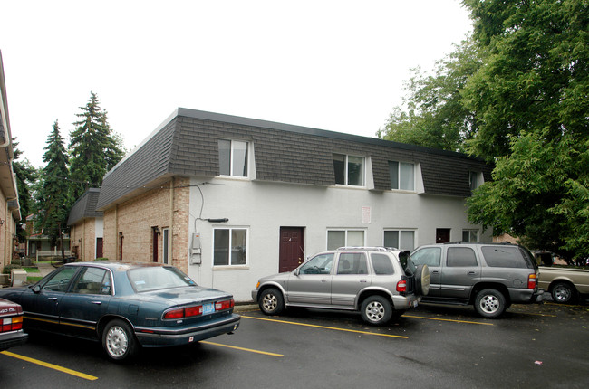 106 E Lane Ave in Columbus, OH - Foto de edificio - Building Photo