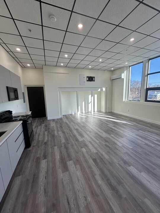 67 Sand Creek Rd, Unit 1 in Albany, NY - Building Photo