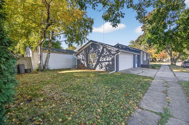 3603 21st Ave in Kenosha, WI - Building Photo - Building Photo