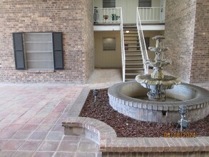 1819 Babcock Rd-Unit -109A in San Antonio, TX - Foto de edificio - Building Photo