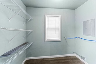 518 Dakota St in Oshkosh, WI - Building Photo - Building Photo