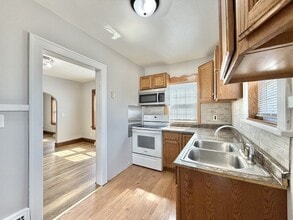 1212 Center Ave in Janesville, WI - Building Photo - Building Photo