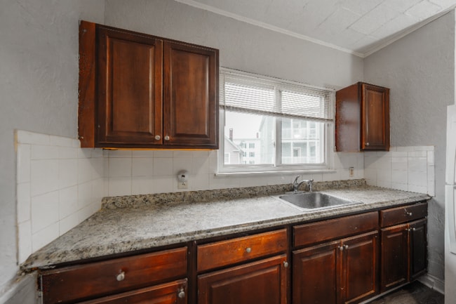 11 Shepard St in Lynn, MA - Building Photo - Building Photo