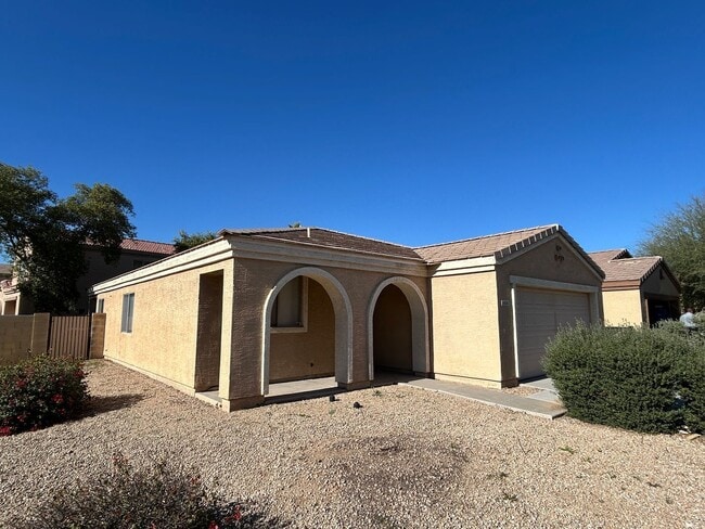 2434 S 83rd Dr in Tolleson, AZ - Building Photo - Building Photo