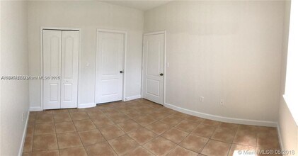 17720 NW 73rd Ave in Hialeah, FL - Building Photo - Building Photo