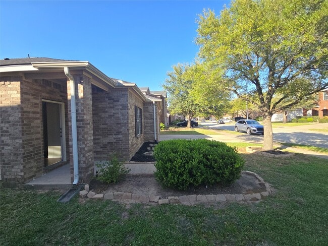 property at 6702 Castle Terrace Ct