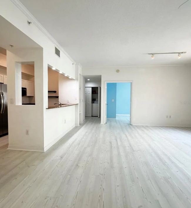 property at 1064 N Tamiami Trl