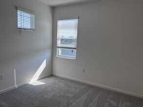 5218 Wishing Arch Dr in Apollo Beach, FL - Building Photo - Building Photo