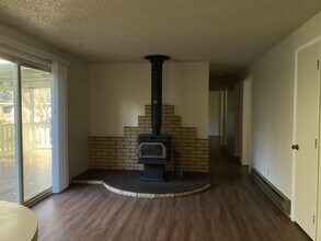 695 Mt Olympus Ave SE in Ocean Shores, WA - Building Photo - Building Photo