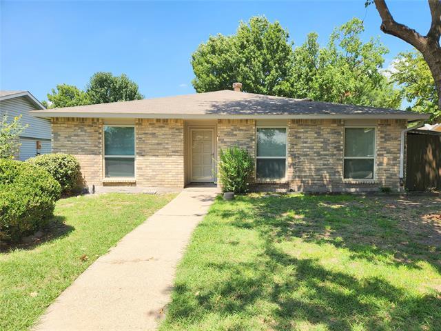 5217 Fisher Dr in The Colony, TX - Building Photo
