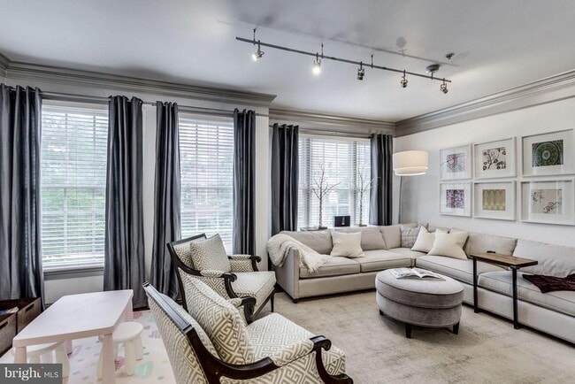 385 Cameron Station Blvd in Alexandria, VA - Building Photo - Building Photo