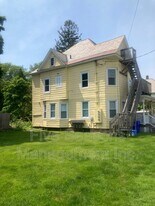 19 Fletcher Pl in Burlington, VT - Building Photo