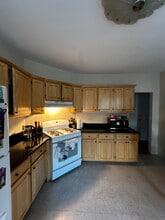 27 Ibbetson St, Unit 3 in Somerville, MA - Building Photo - Building Photo