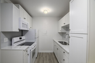 3600 Hillsboro Pike, Unit C-7 in Nashville, TN - Building Photo