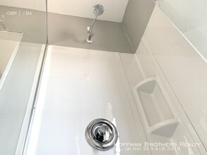 1403 E 23rd St-Unit -D in Los Angeles, CA - Building Photo - Building Photo