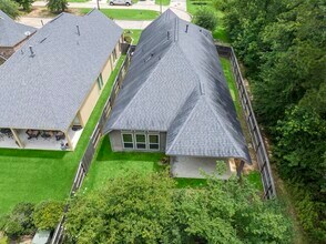 110 Logan Pass Ct in Montgomery, TX - Building Photo - Building Photo