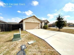 6326 Encore Oaks in San Antonio, TX - Building Photo - Building Photo