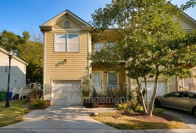 property at 652 Irwin St NE