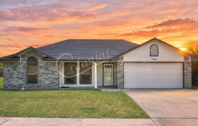 property at 3806 Oak Valley Dr