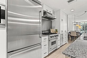 1120 E Kennedy Blvd, Unit 1026 in Tampa, FL - Building Photo - Building Photo