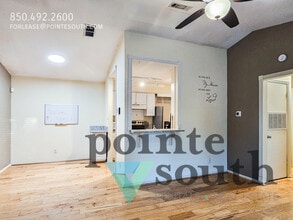 601 E Burgess Rd in Pensacola, FL - Building Photo - Building Photo