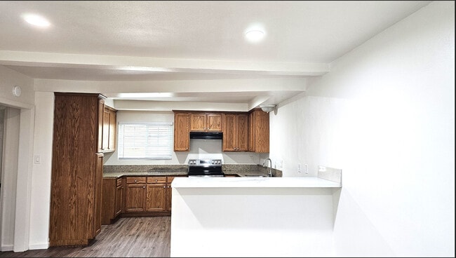 11516 Eucalyptus Ave, Unit B