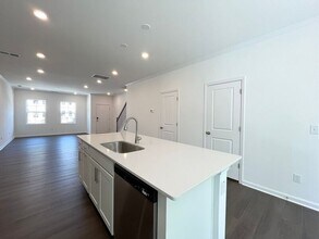 658 Mirkwood Ave in Apex, NC - Building Photo - Building Photo
