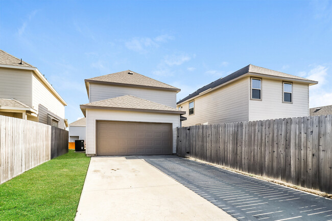 5216 Applegate Dr in Fort Worth, TX - Building Photo - Building Photo